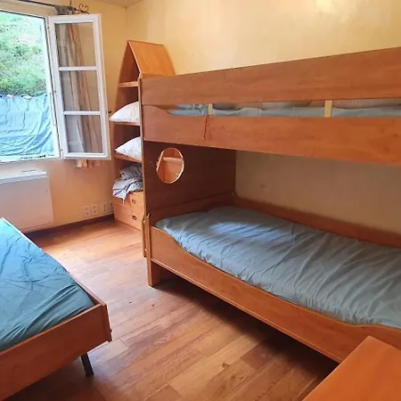 Piscine Et Vue Sur Le